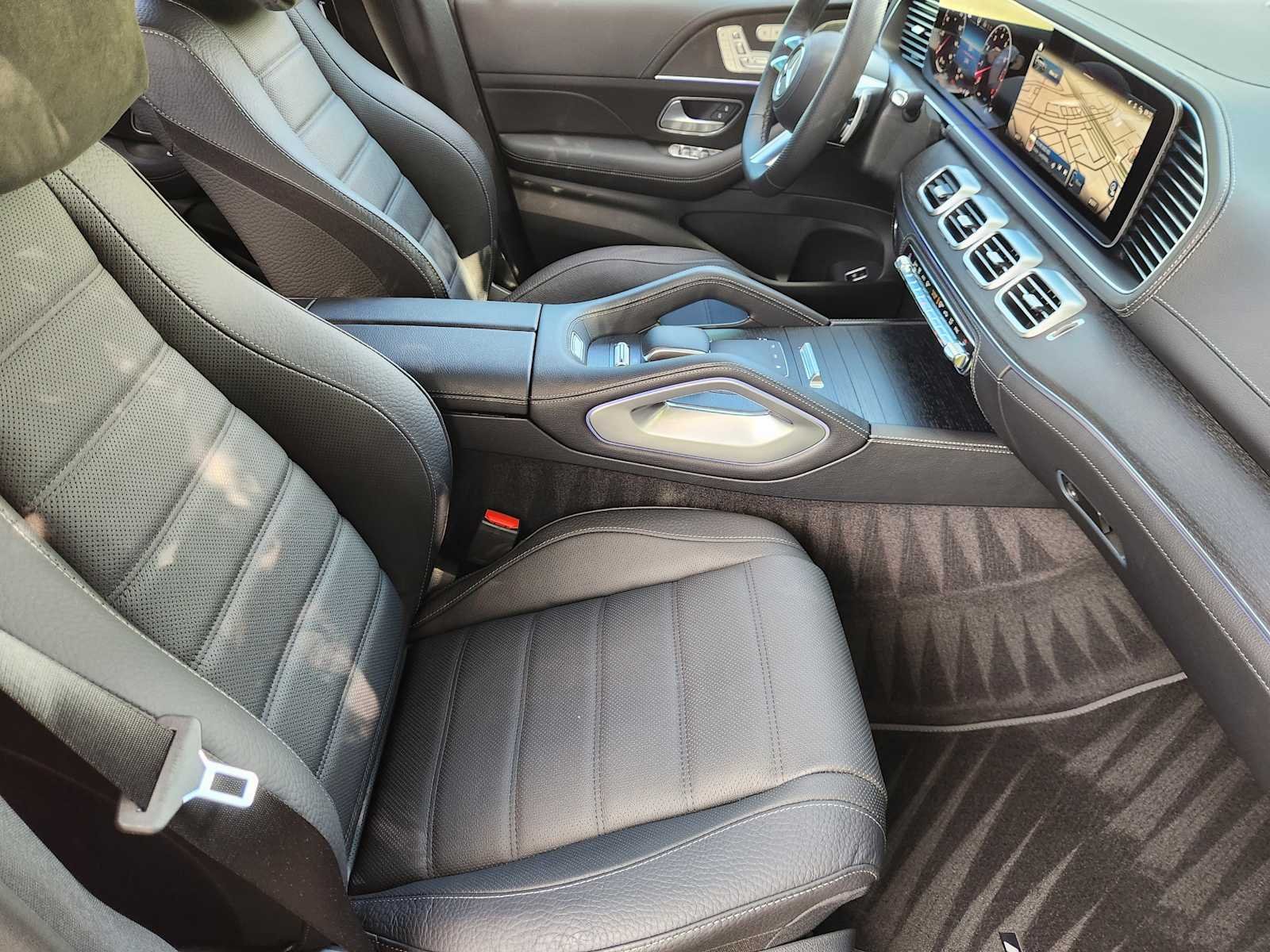 Certified Used 2026 Obsidian Black Metallic Mercedes-Benz GLS 450 image 12