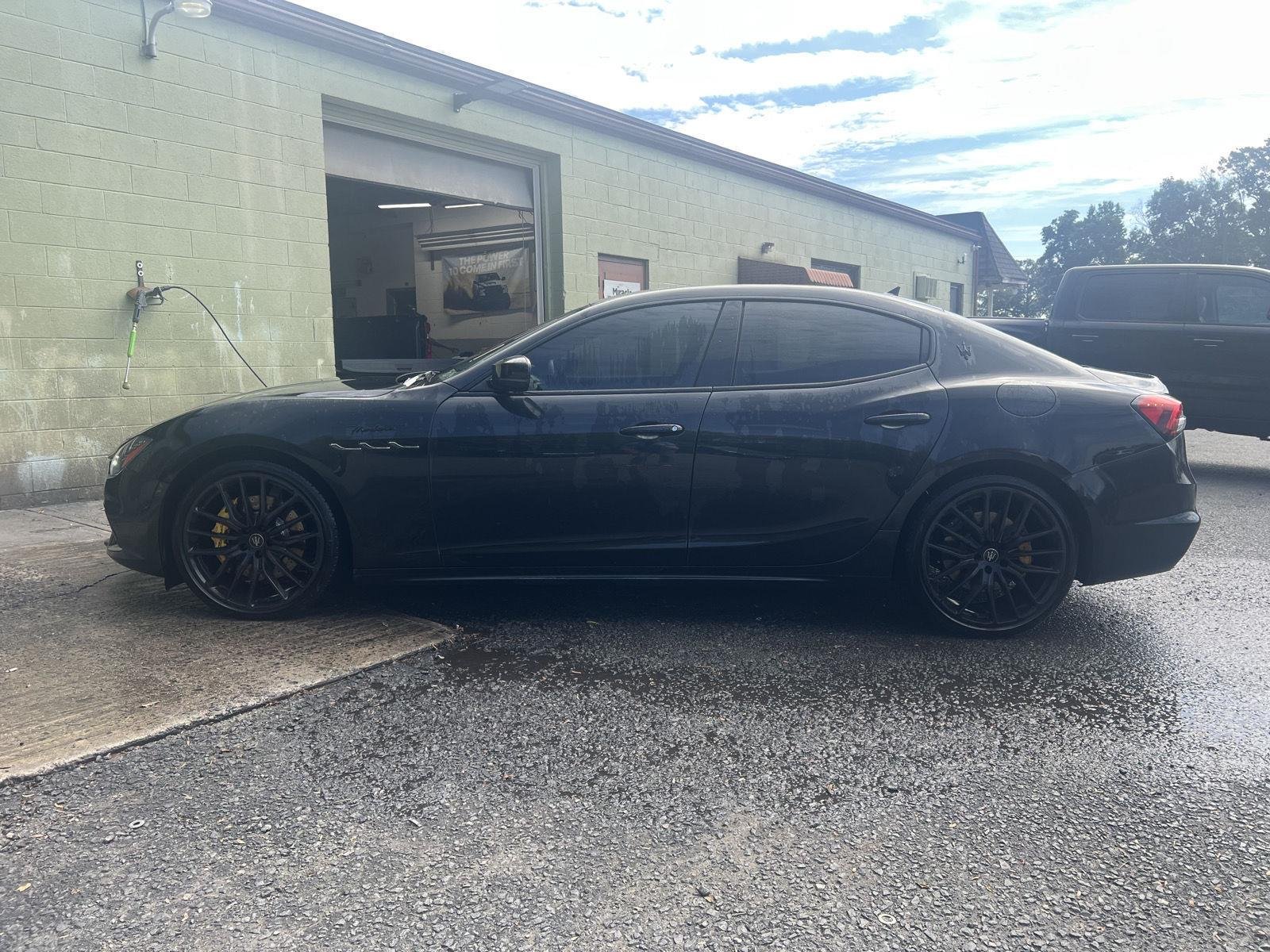 Used 2023 Nero Ribelle Metallic Maserati Modena Q4 image 6