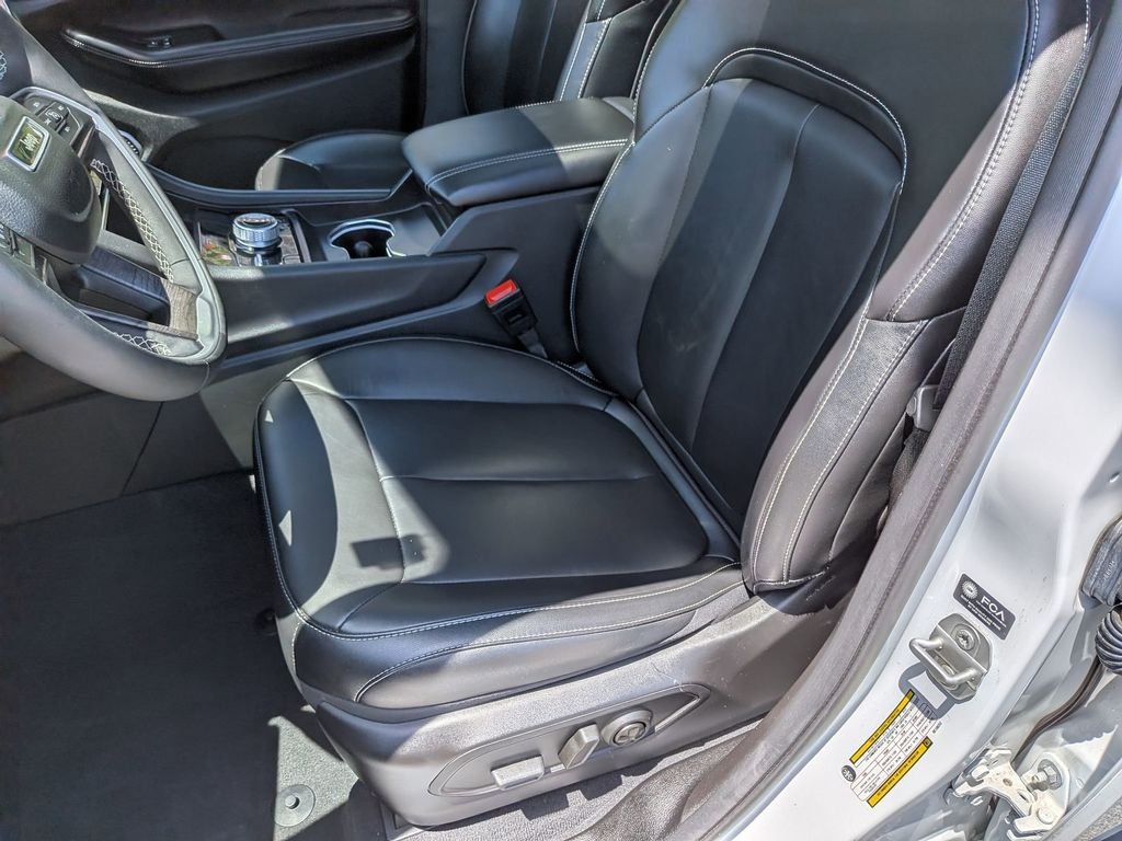 Used 2024 White Jeep 4xe image 25