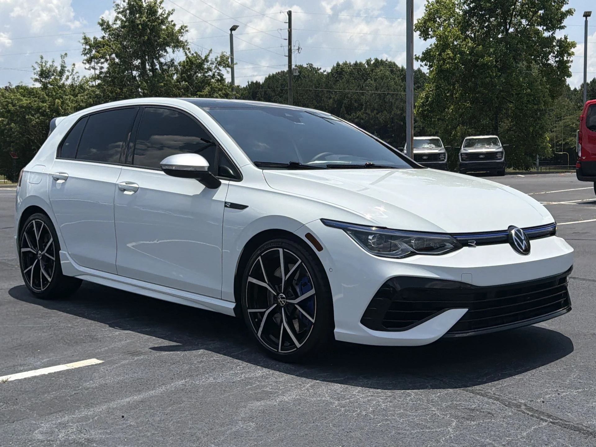 Certified Used 2022 Pure White Volkswagen 2.0T image 30