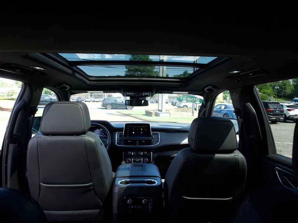 2023 Chevrolet Suburban RST - Photo 31