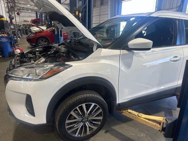 Used 2022 White Nissan SV image 3