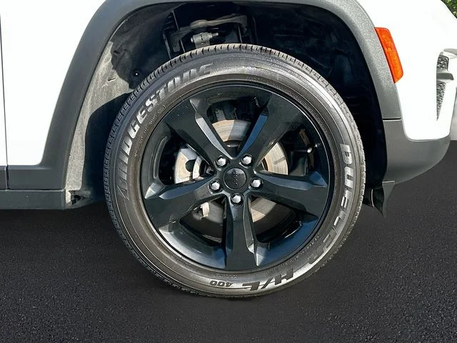 Certified Used 2024 White Jeep Altitude image 31