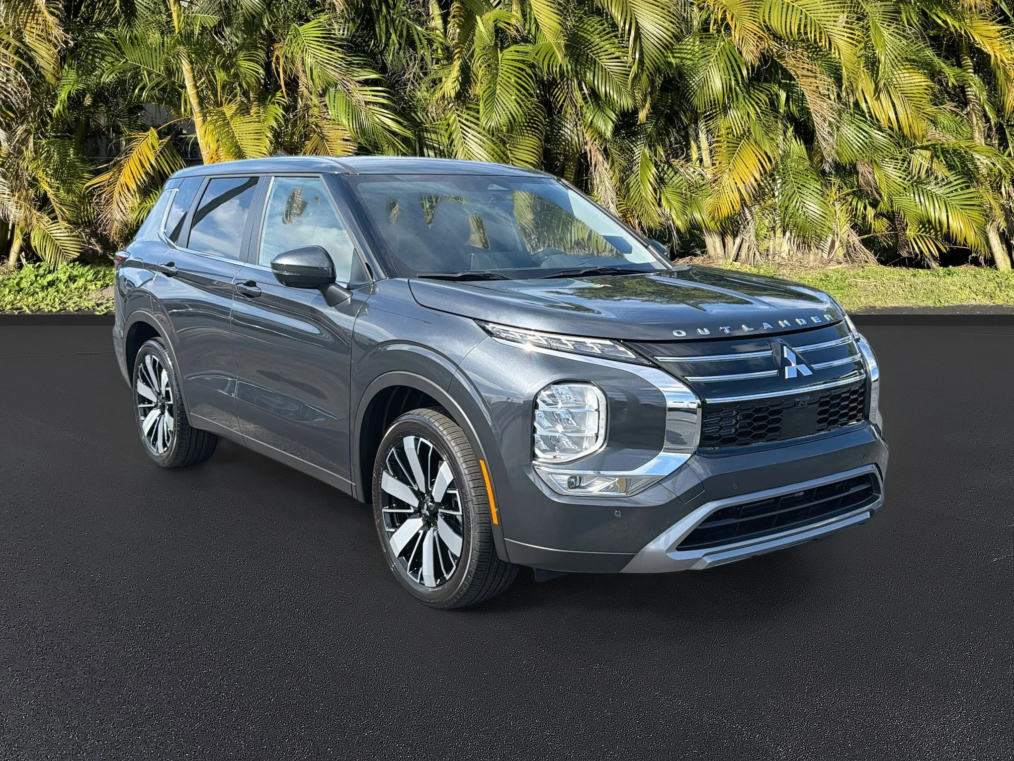 New 2026 Graphite Gray Mitsubishi SE 1.5T 2WD image 2