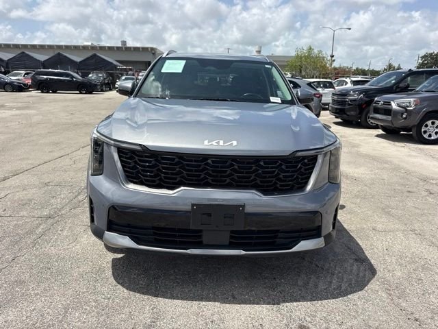 Used 2024 Silver Kia S image 8