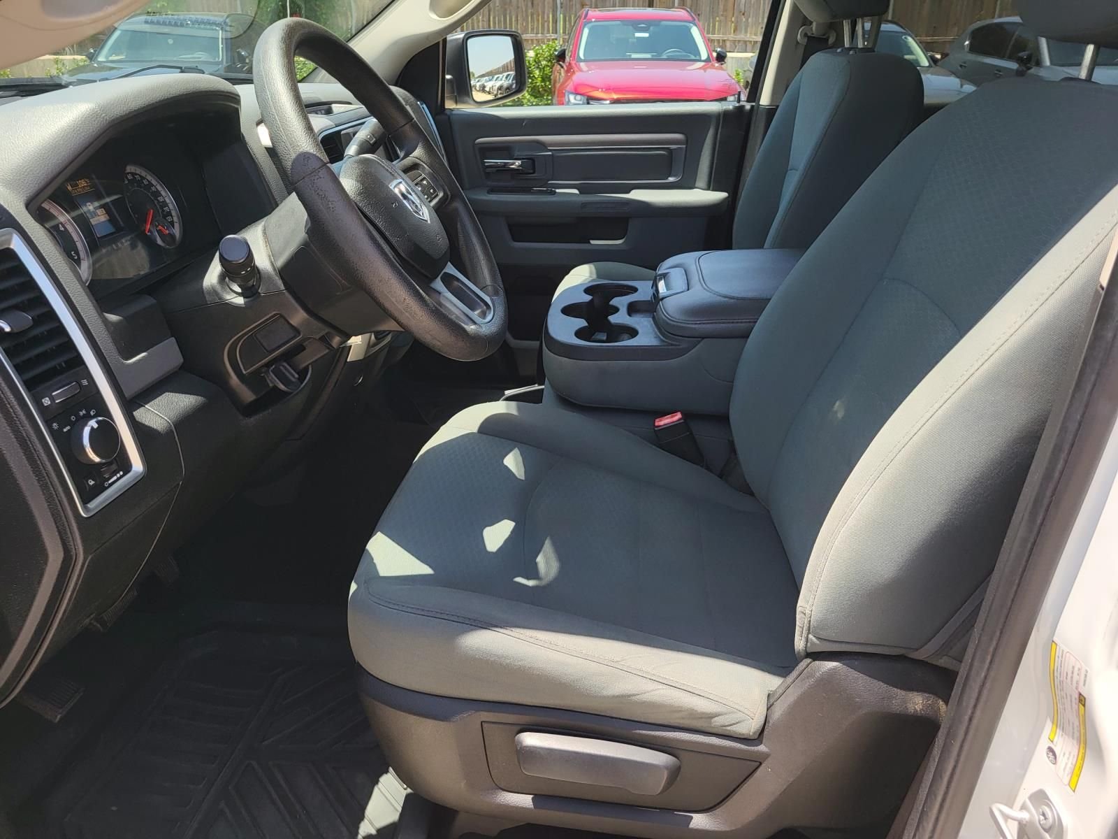 Used 2017 Bright White Clearcoat Ram SLT image 17