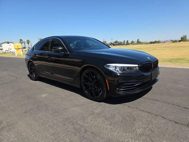 2019 BMW 5 Series 530e iPerformance Sedan's photo