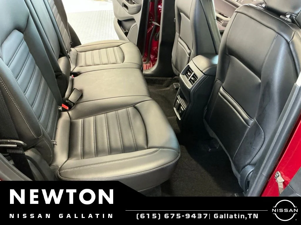 Used 2019 Ruby Red Metallic Ford SEL image 17