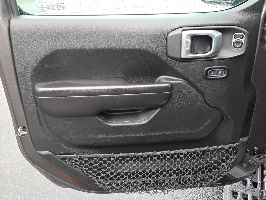 Used 2020 Gray Jeep Unlimited Rubicon image 20