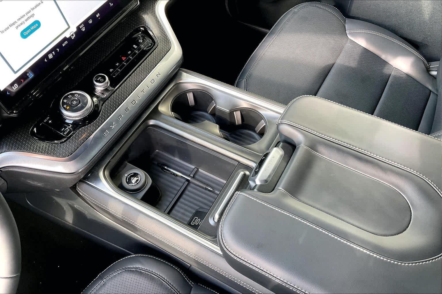 New 2026 Star White Metallic Tri-Coat Ford Platinum® image 4