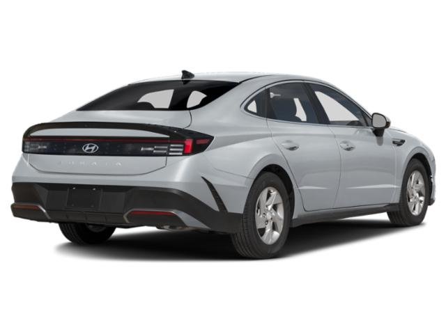 New 2027 Aero Silver Hyundai SE image 3
