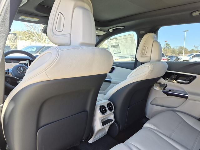New 2026 Polar White Mercedes-Benz GLC 300 image 49