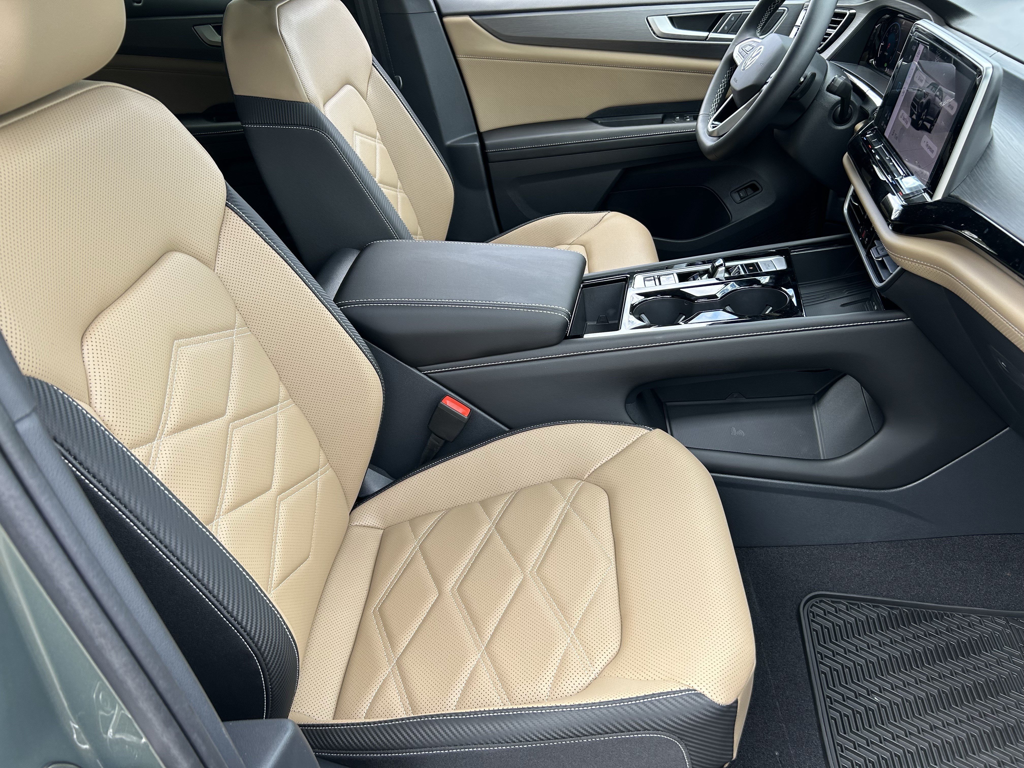 New 2026 Avocado Green Pearl Volkswagen 2.0T SE w/Technology image 7