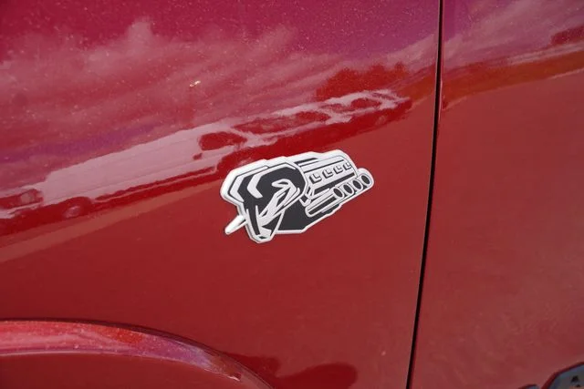 New 2026 Molten Red Pearl-Coat Exterior Paint RAM Laramie image 10