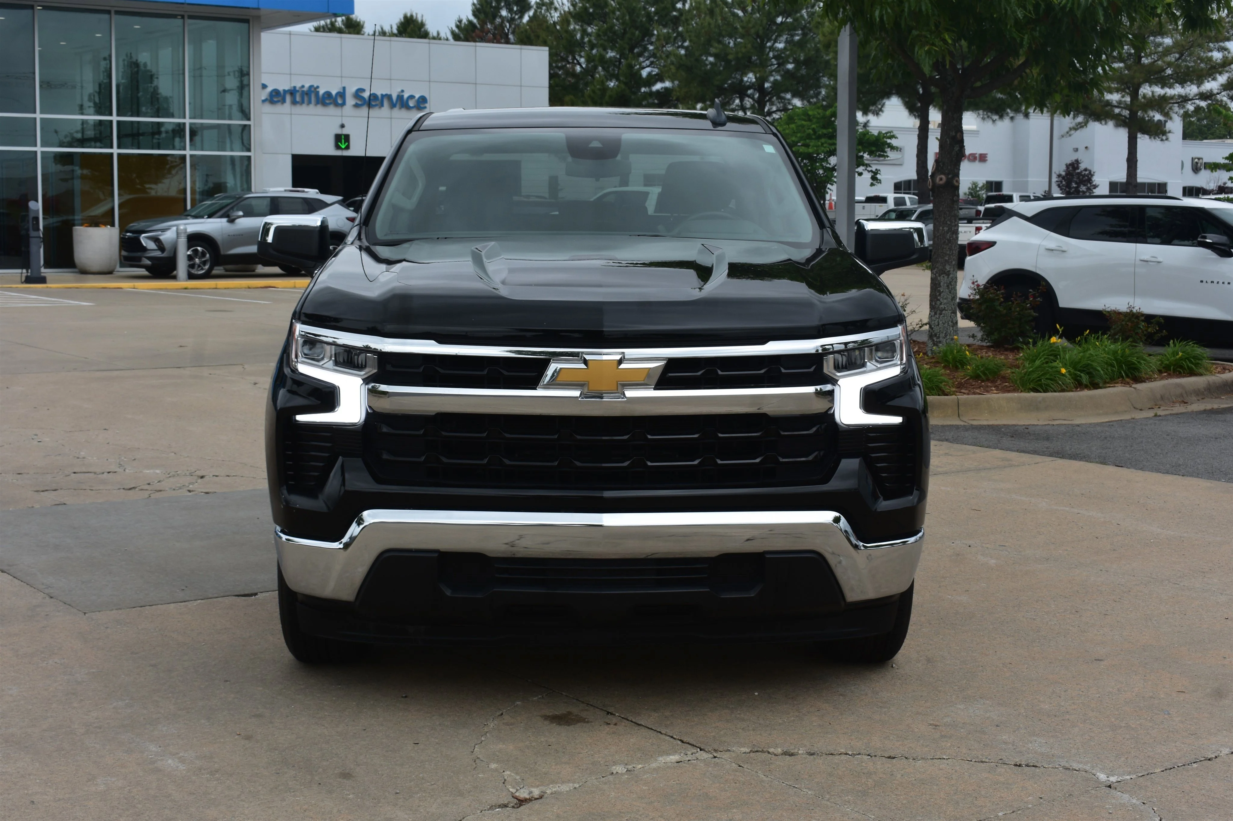 Used 2024 Chevrolet Silverado 1500 LT with VIN 3GCPACEK5RG114432 for sale in Little Rock