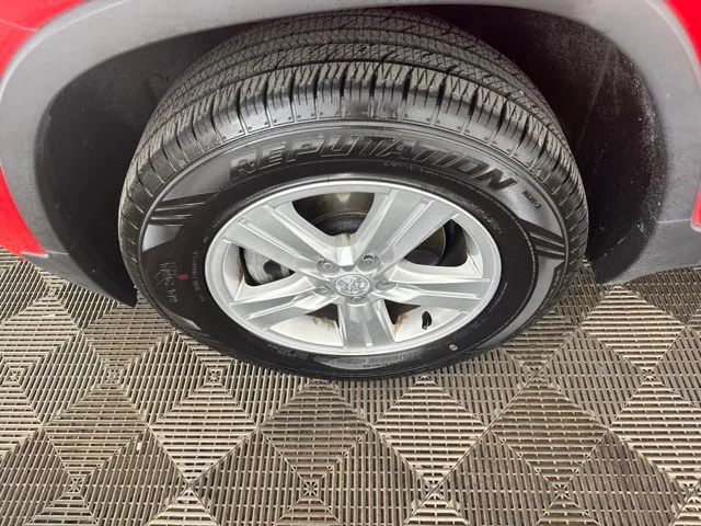 Used 2018 Red Chevrolet LT image 26