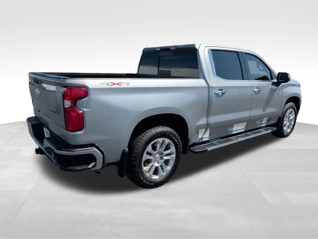 Used 2025 Sterling Gray Metallic Chevrolet LTZ image 6