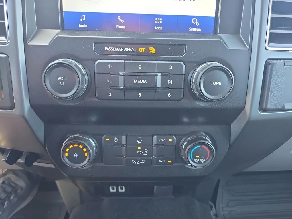 Used 2019 Silver Ford  image 19