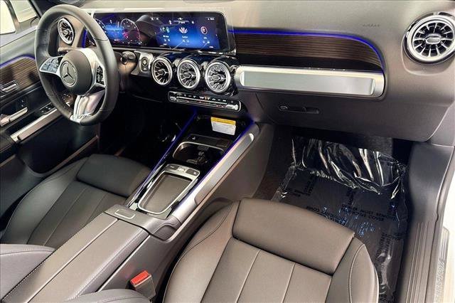 New 2026 Polar White Mercedes-Benz GLB 250 image 57