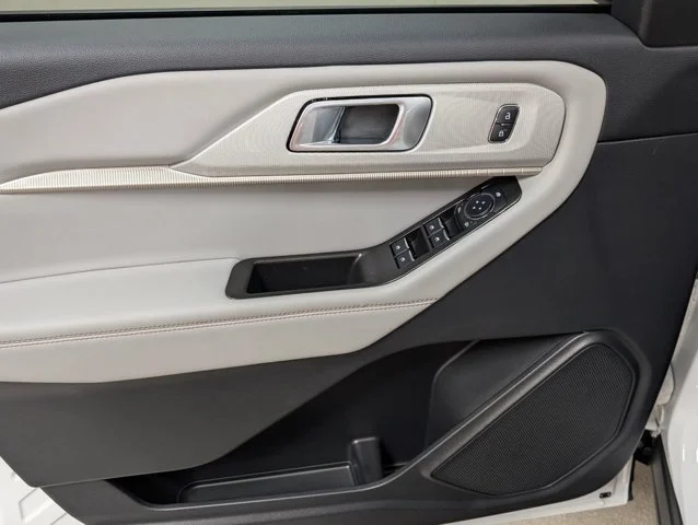 New 2026 Star White Metallic Tri-Coat Ford Active image 38