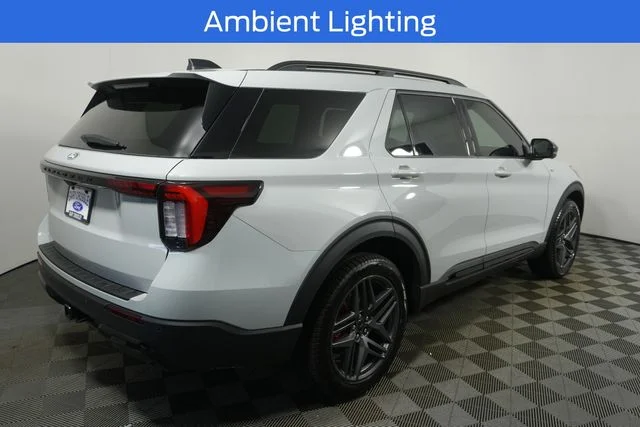 New 2027 Avalanche Gray Ford ST-Line image 16