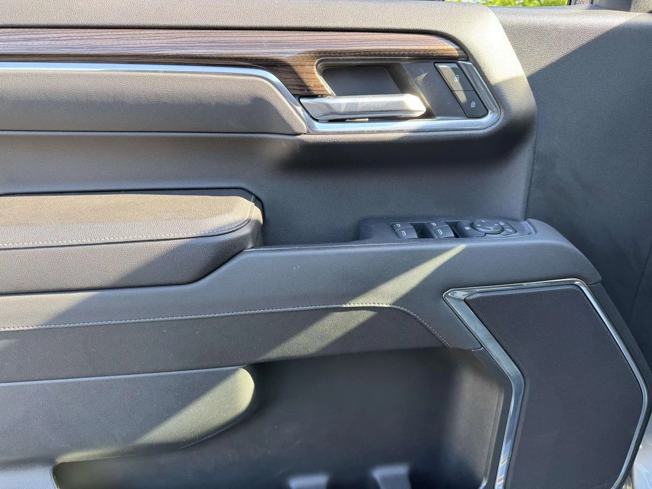 Used 2023 Sterling Gray Metallic Chevrolet 4WD Crew Cab Short Bed LT with 2FL image 18