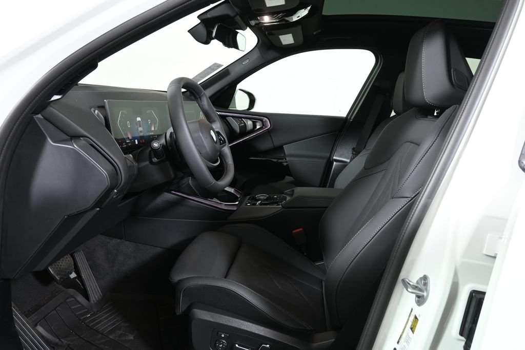 Used 2026 Alpine White BMW 30 xDrive image 3