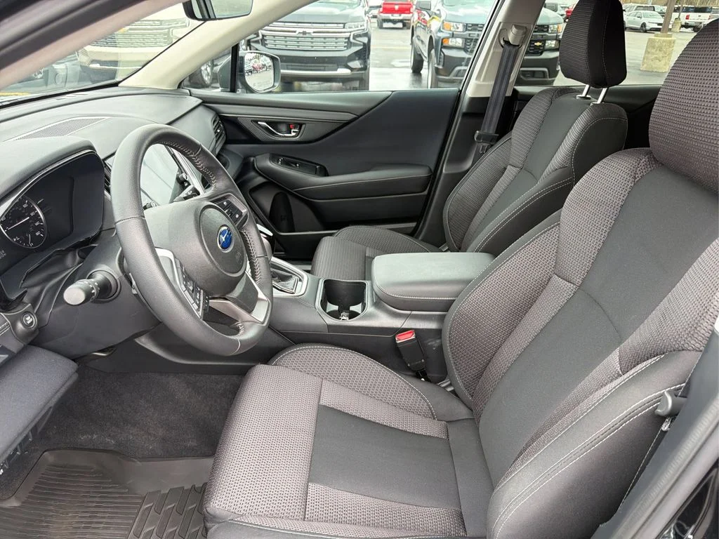 Used 2025 Crystal Black Silica Subaru Premium image 19