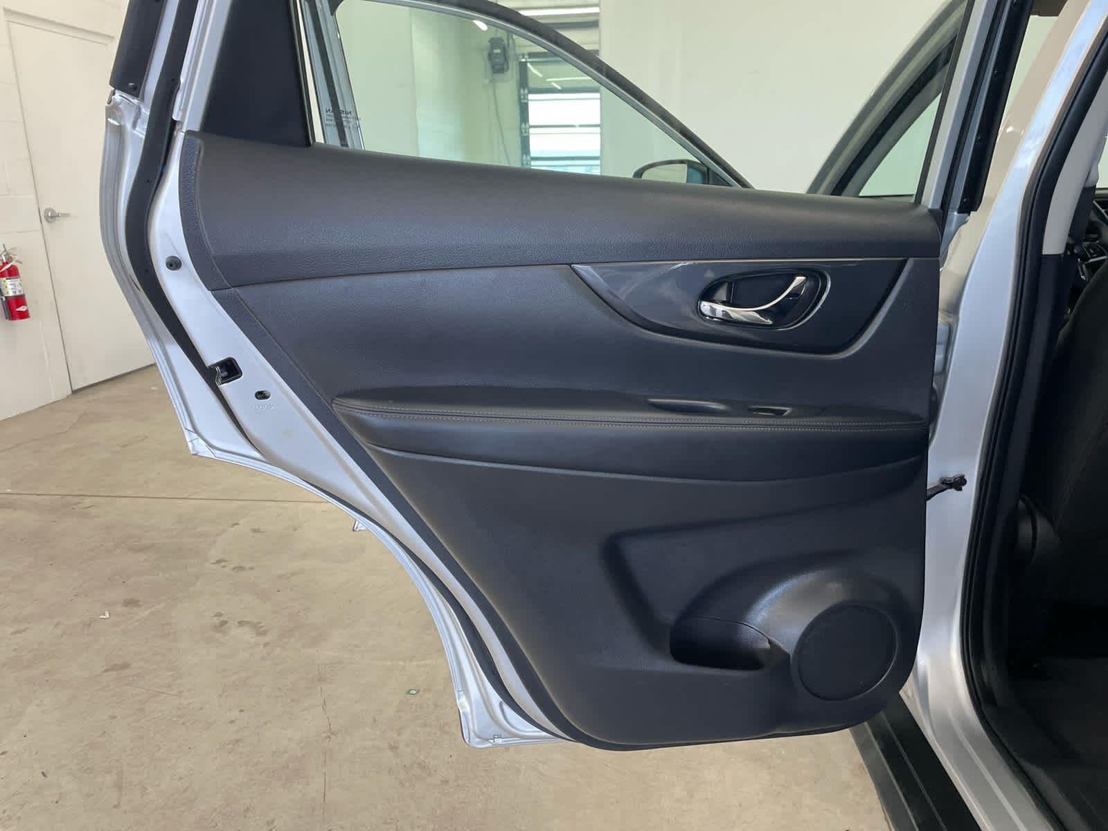 2017 Nissan Rogue S - Photo 29