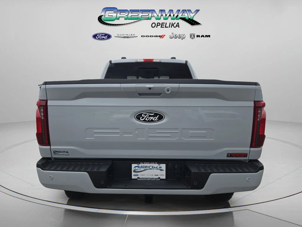 New 2025 Space White Metallic Ford XLT image 41