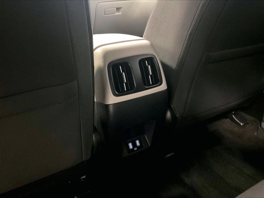 Used 2024 Silver Hyundai SEL image 28