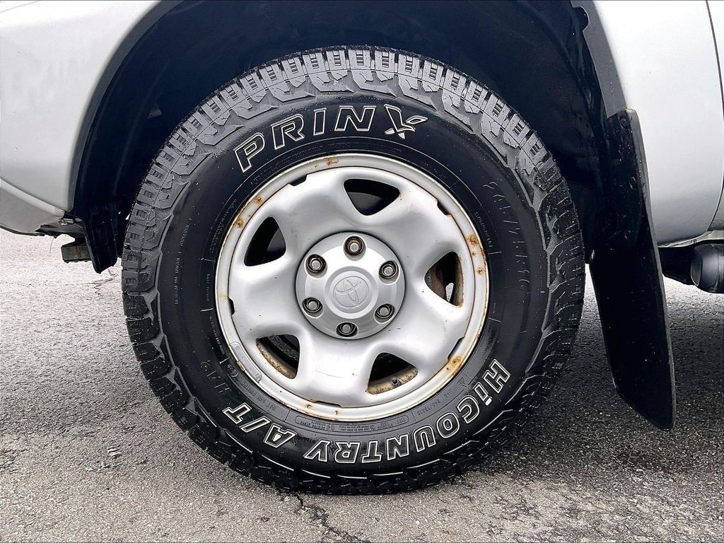 Used 2012 Silver Toyota Base image 22