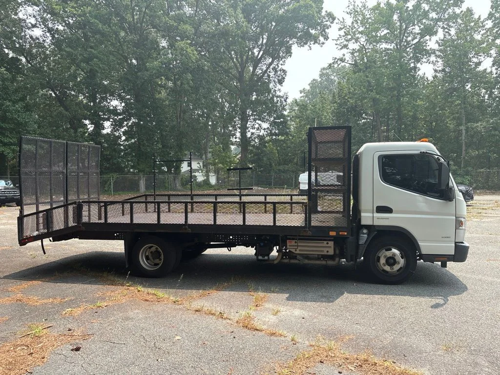 Used 2015  Mitsubishi FUSO image 5