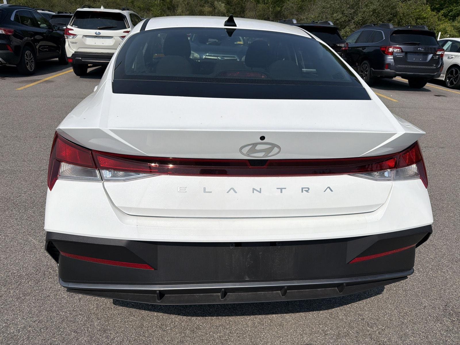 Used 2024 Serenity White Hyundai SEL image 5