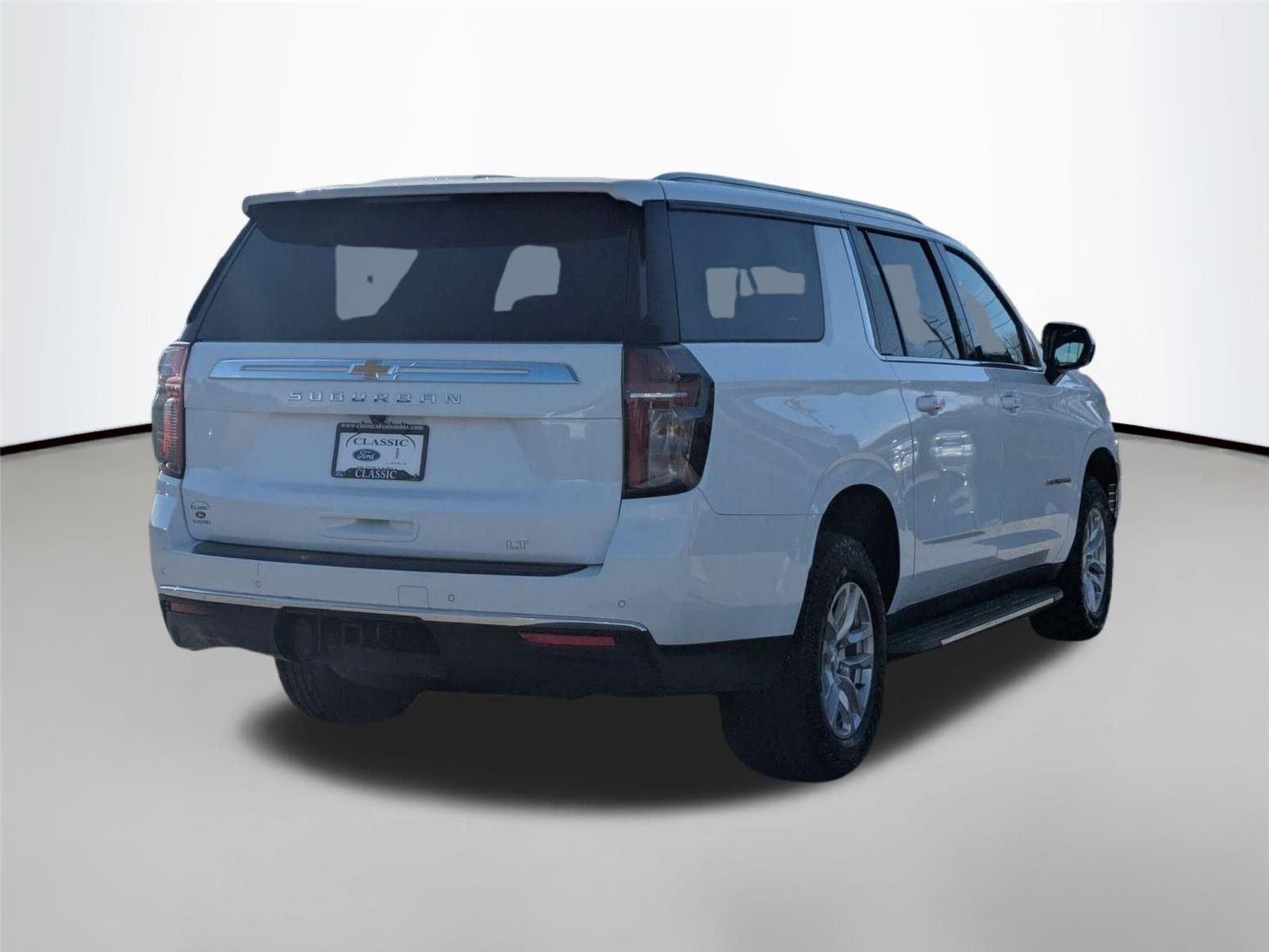 Used 2024 Summit White Chevrolet LT image 5
