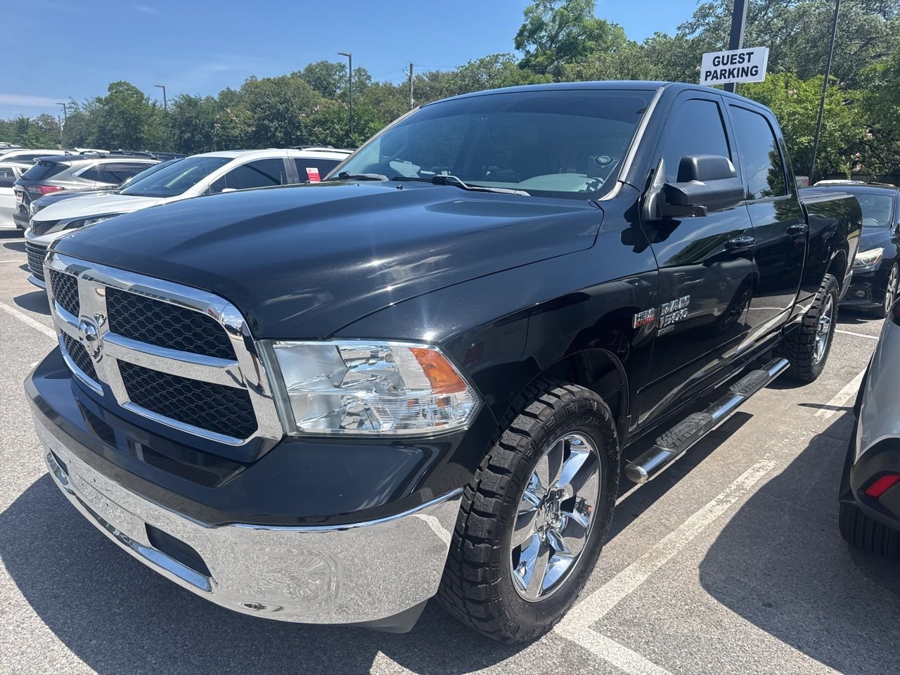 2019 RAM 1500 Classic SLT 4x4 Crew Cab 6'4's photo