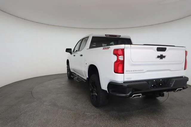 Used 2021 White Chevrolet LT Trail Boss image 17