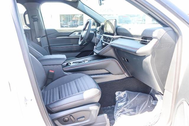 New 2026 Star White Metallic Tri-Coat Ford ST-Line image 41