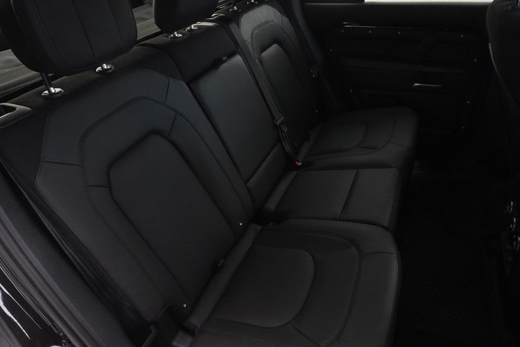 2026 Land Rover Defender V8 - Photo 27