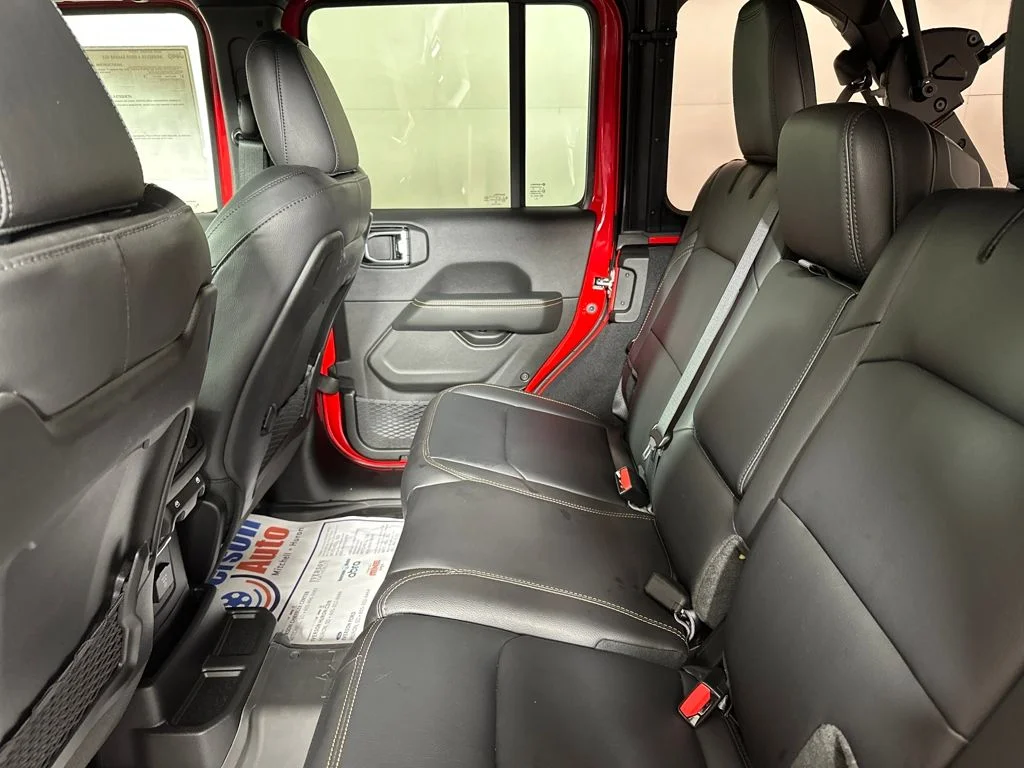 New 2026 Firecracker Red Clear-Coat Exterior Paint Jeep Sahara image 25