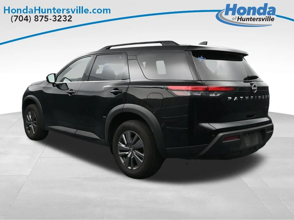 2025 Nissan Pathfinder SV - Photo 6