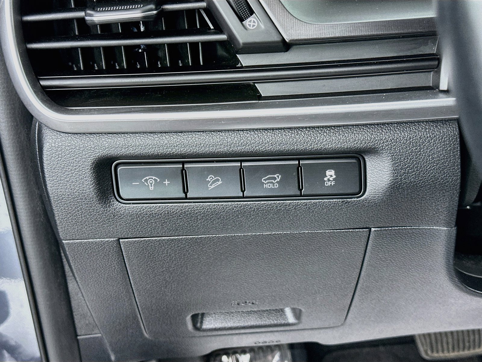2025 Kia Telluride S - Photo 11