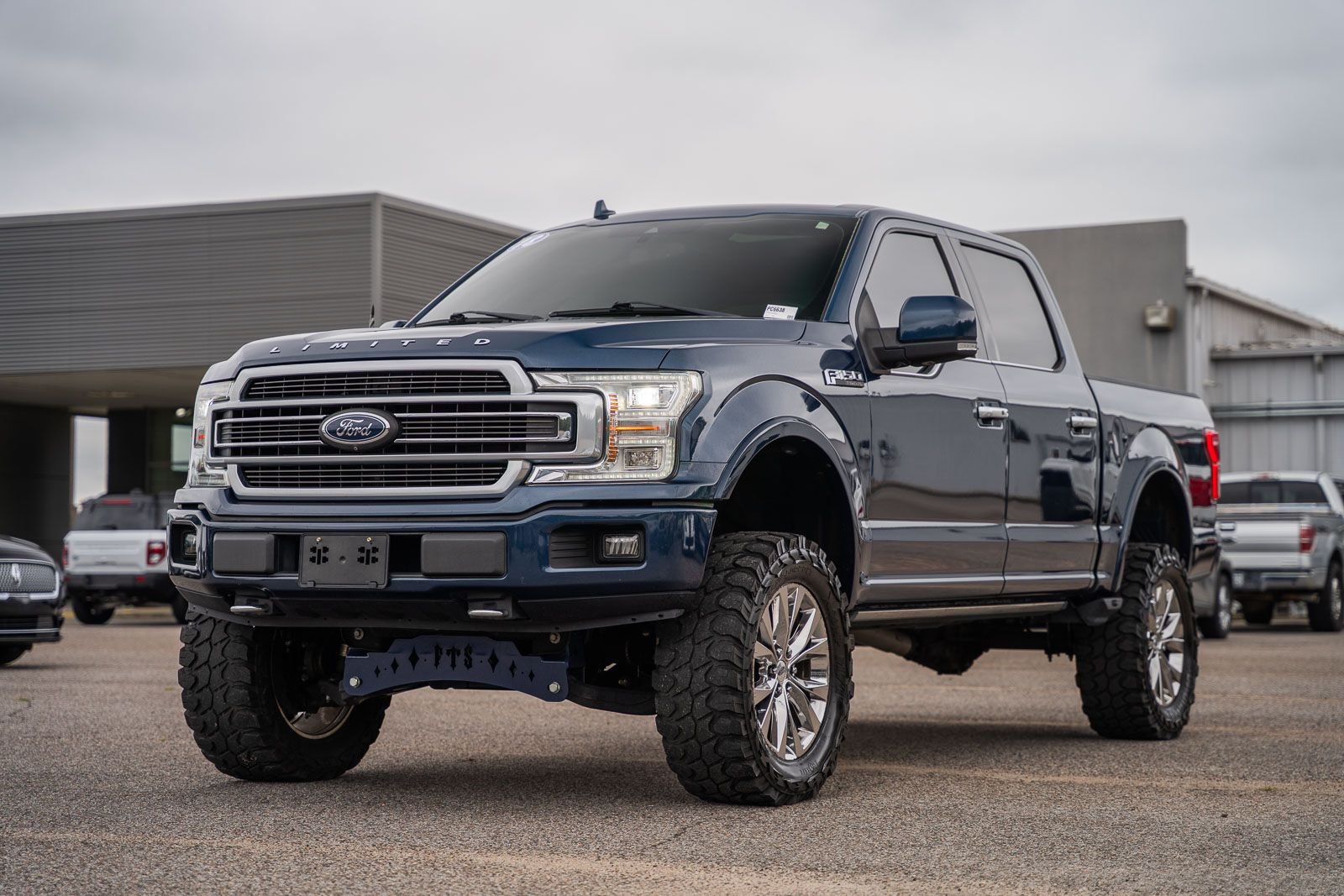 Used 2018 Blue Ford Limited image 7