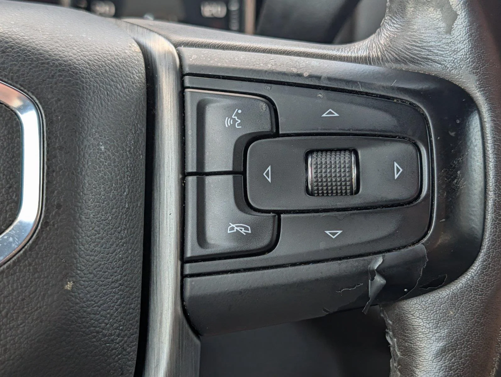 Used 2021 SATIN STEEL METALLIC GMC Denali image 25