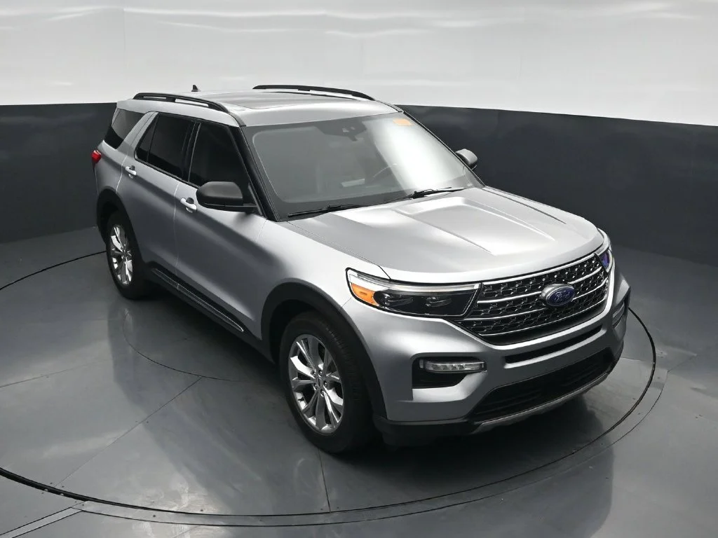 Used 2021 Silver Ford XLT image 33