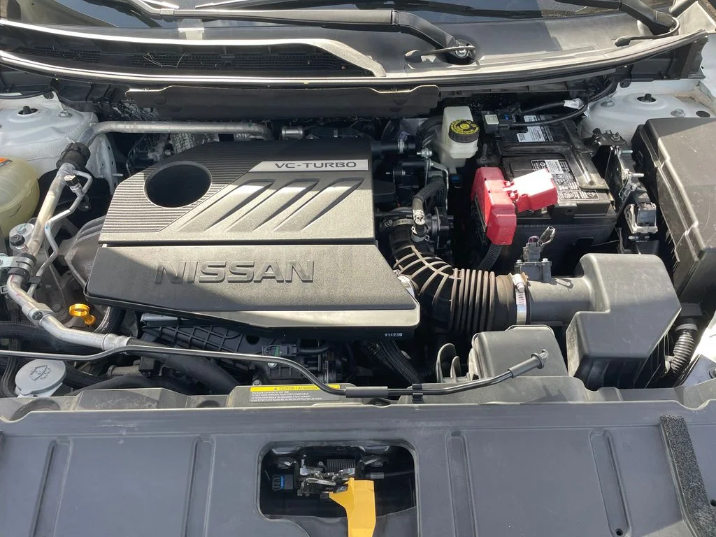 Used 2023 White Nissan S image 22