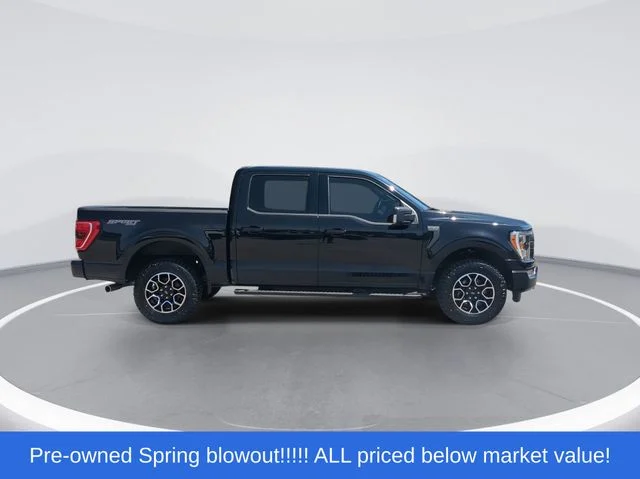 Used 2023 Black Ford XLT image 9