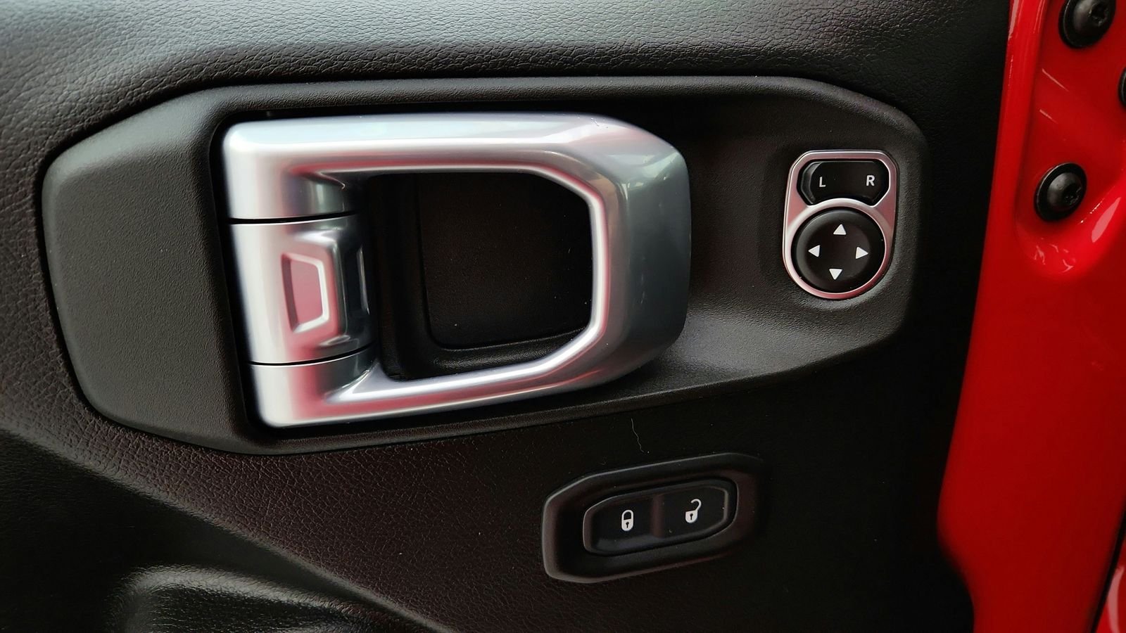 Used 2023 Red Jeep Sport image 33
