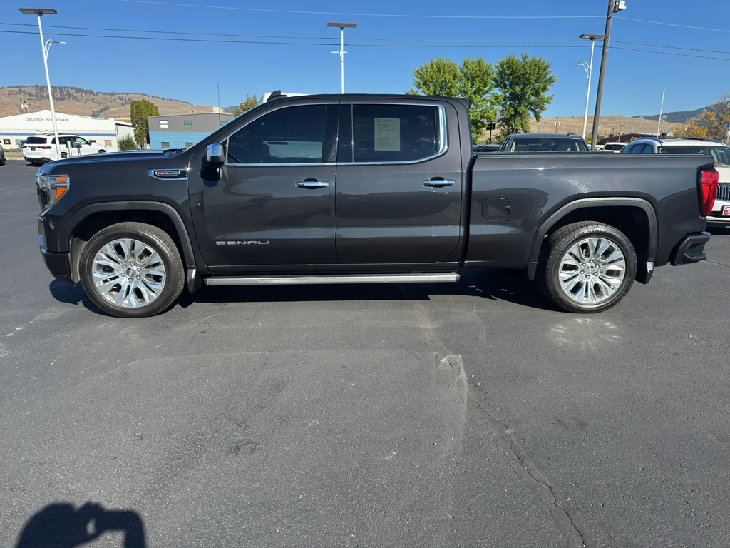 2020 GMC Sierra 4WD Crew Cab Short Box Denali's photo