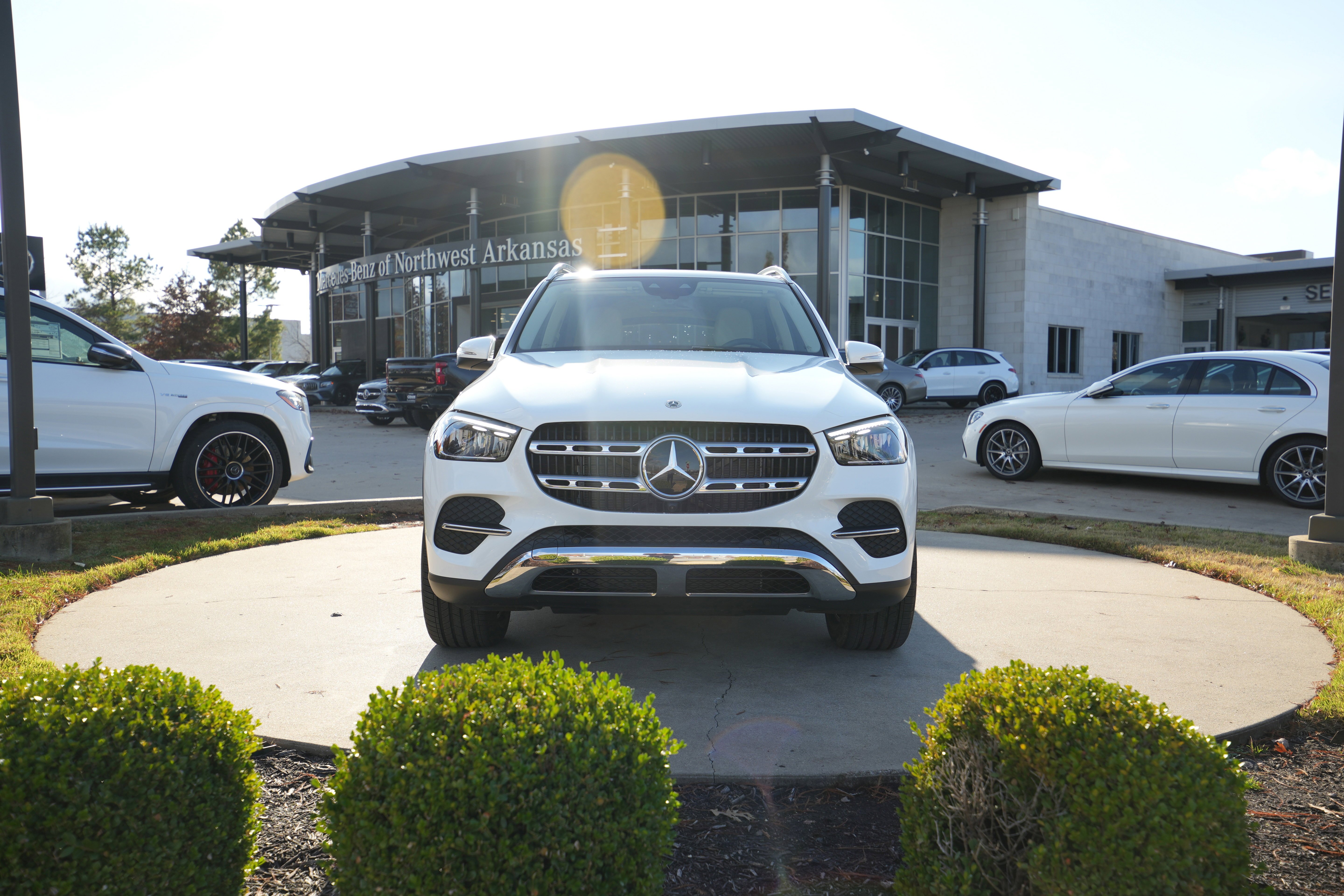Used 2026 Polar White Mercedes-Benz GLE 350 image 2
